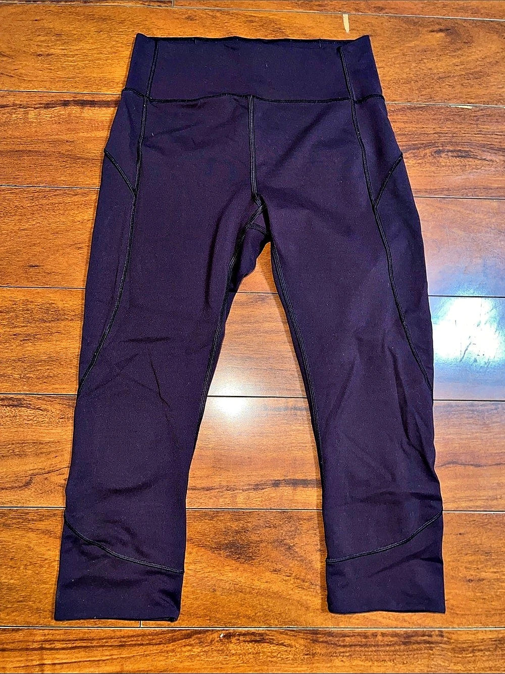 lululemon Cropped Leggings. Purple Size 6